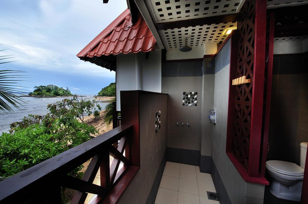 Paya Beach Spa & Dive Resort Kampung Genting Екстер'єр фото
